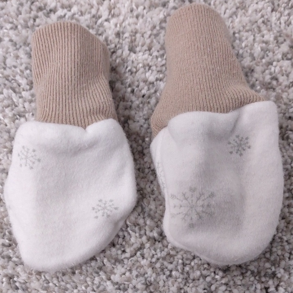 Baby mittens